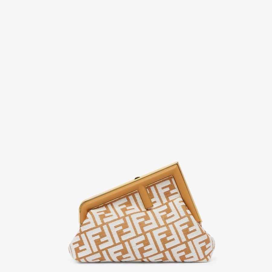 Donna Fendi Clutch E Pochette | Borsa In Rafia Con Motivo Ff In Tessuto Tapestry Bianco