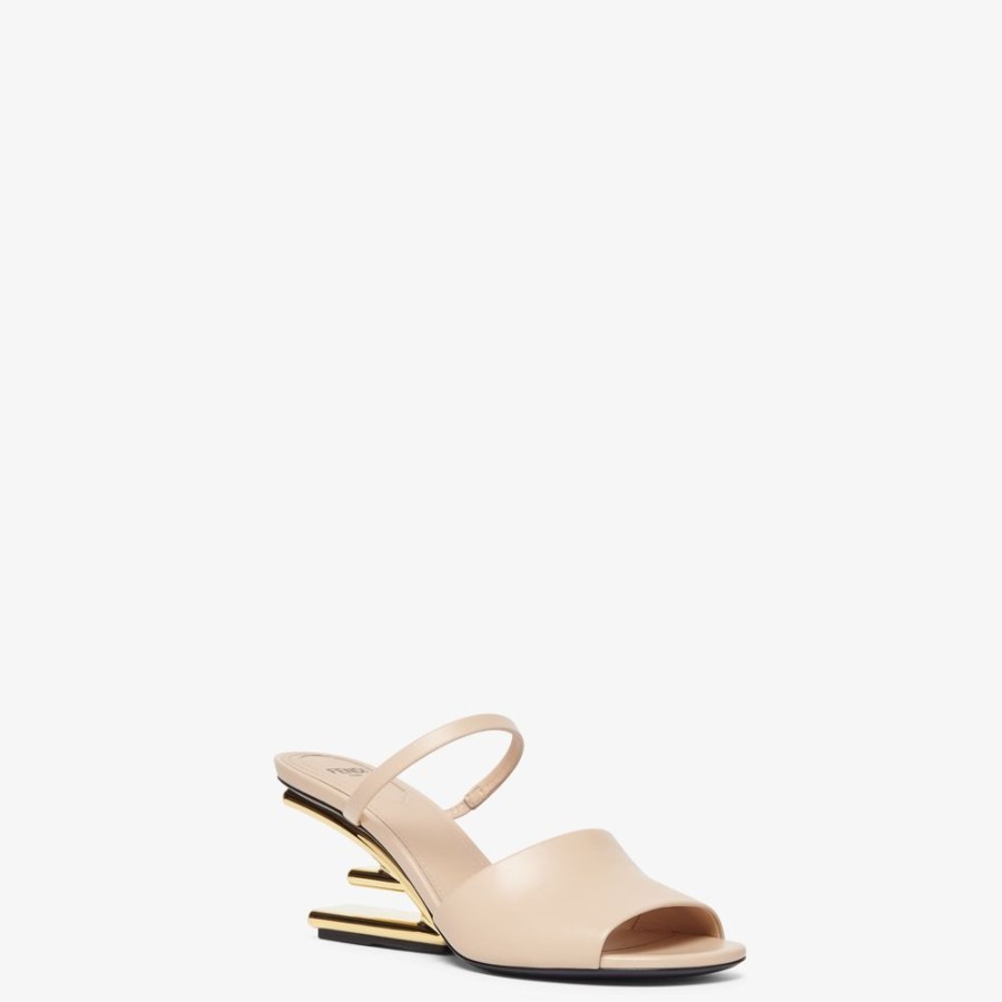 Donna Fendi Slides E Sandali | Sandalo Tacco Medio In Belle Beige