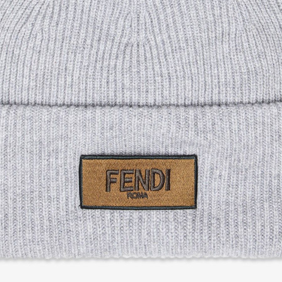 Uomo Fendi Cappelli E Guanti | Cappello In Lana Grigia